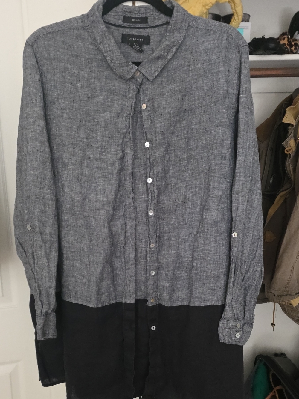 Tahari Gray Button-Down Linen-Blend Shirt
